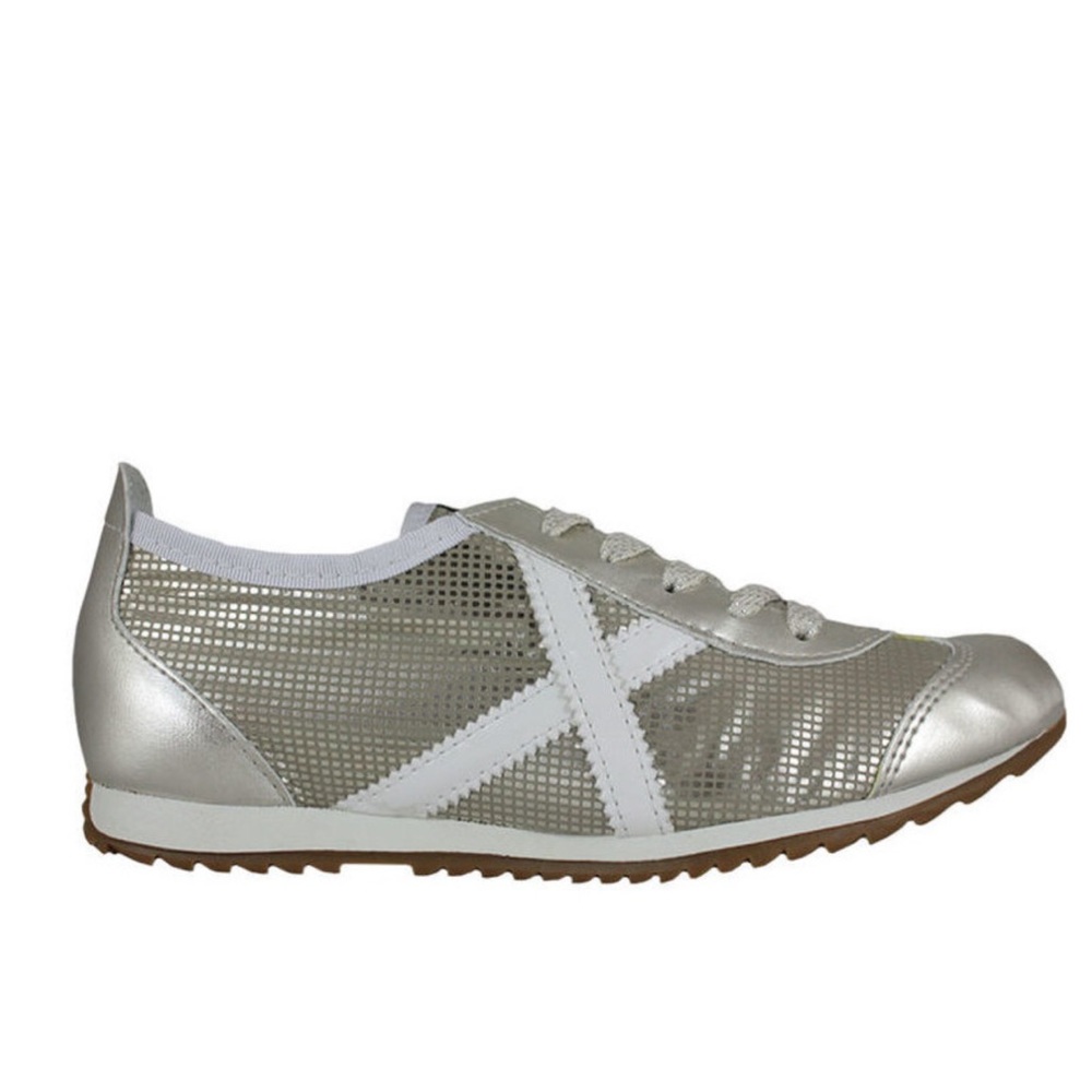 Munich trainers, 7